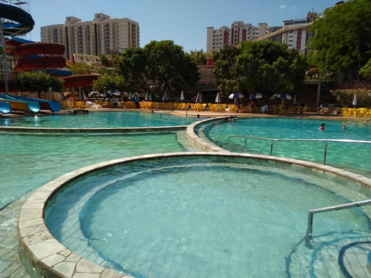 הוילה קאלדס נובאס Piazza Diroma מראה חיצוני תמונה